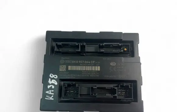 Audi A4 S4 B8 8K Central body control module 8K0907064CP