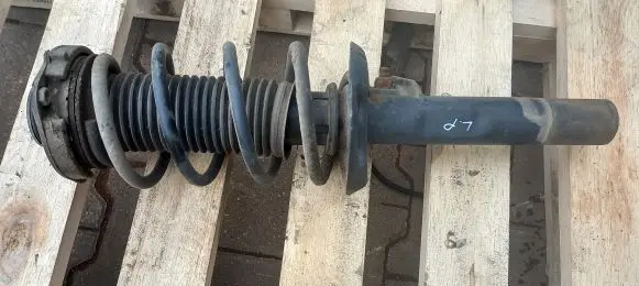 Skoda Octavia Mk2 (1Z) Front shock absorber/damper