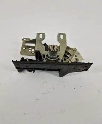 Volkswagen PASSAT B5 Loading door lock 3B0827297T
