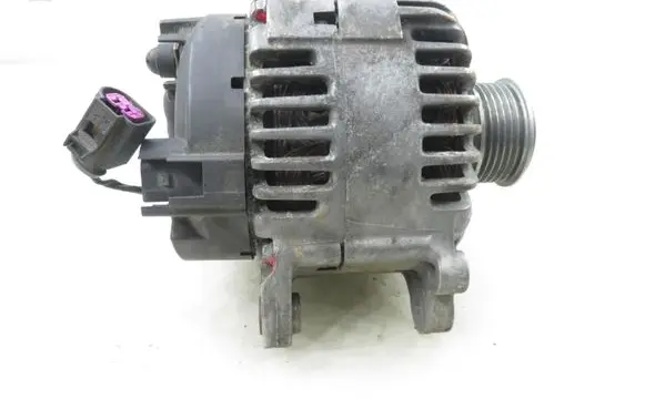 Volkswagen Tiguan Generator/alternator 06F903023C