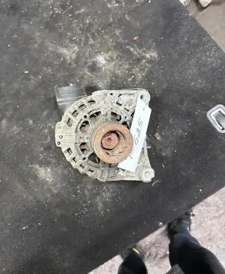 BMW 5 E39 Generator/alternator 7501592