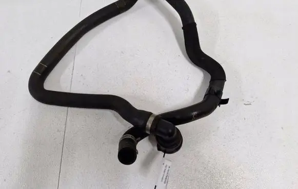 Volvo V40 Engine coolant pipe/hose 31319311
