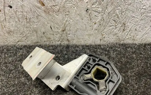 BMW 4 F36 Gran coupe Radiator mount bracket 8620733