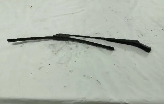 Porsche 911 996 Front wiper blade arm