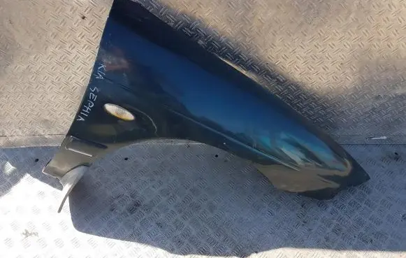 KIA Sephia Fender