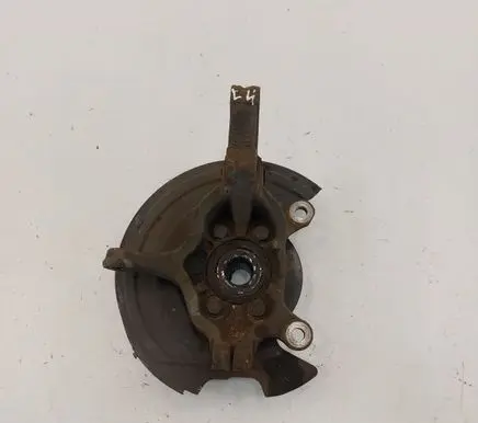 Front wheel hub