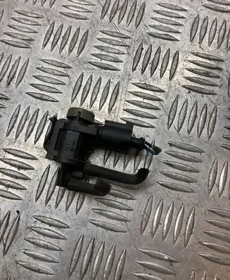 Skoda Octavia Mk2 (1Z) Turbo solenoid valve 1J0906283C