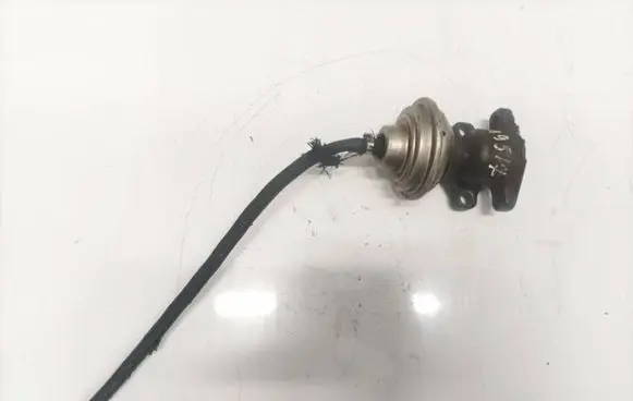 Audi A4 S4 B5 8D EGR valve 028131501e
