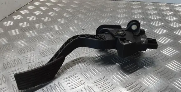 Mitsubishi Outlander Accelerator throttle pedal 1600A188