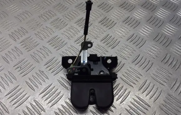 Audi A3 S3 8L Tailgate/trunk/boot lock/catch/latch 8L0827505E