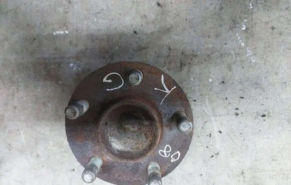 Ford Galaxy Rear wheel hub