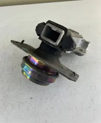 Peugeot 307 Engine mount bracket 9636854380