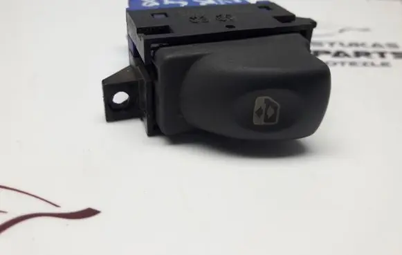 Renault Laguna I Electric window control switch 77004174878