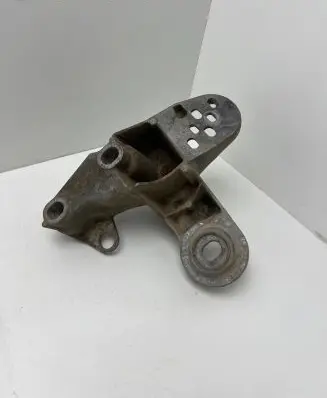 Audi A4 S4 B5 8D Engine mounting bracket 8D0199351H