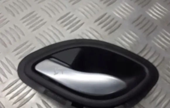 Renault Laguna II Rear door interior handle 8200000723