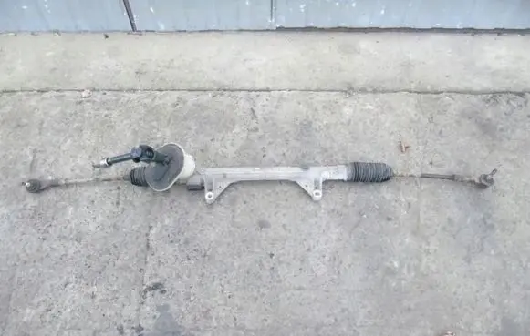 Nissan Micra Steering rack