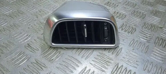 Porsche Cayenne (92A) Rear air vent grill 7P5819204
