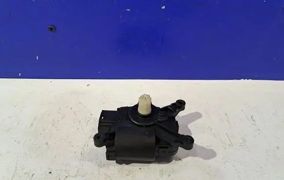 Polestar 2 A/C air flow flap actuator/motor 32226714
