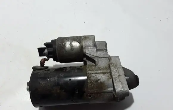 Renault Captur Starter motor 233001073R