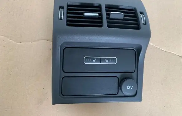 Rear air vent grill