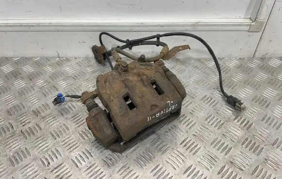 Chevrolet Captiva Front brake caliper