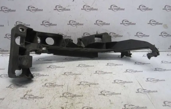 Audi A3 S3 8P Headlight/headlamp mounting bracket 8P0805607