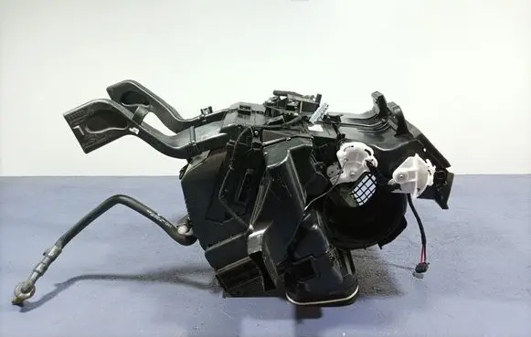 Renault Arkana Interior heater climate box assembly 272704163R