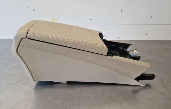 Mercedes-Benz C W205 Armrest A2056801305 A2056808804 A2058100030