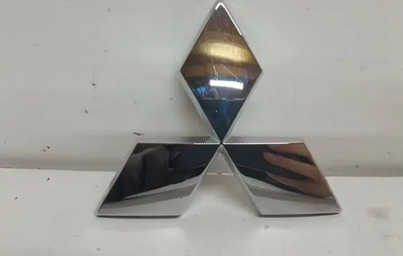Mitsubishi Space Star Manufacturer badge logo/emblem 7415A603