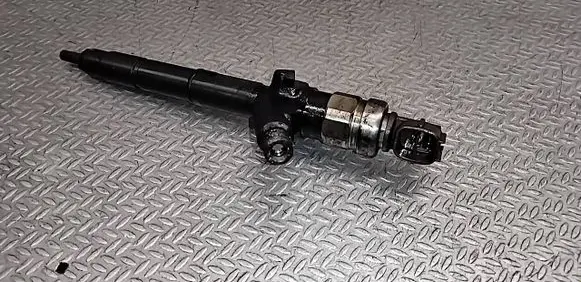 Nissan Almera Tino Fuel injector 16600BN800 02E00375