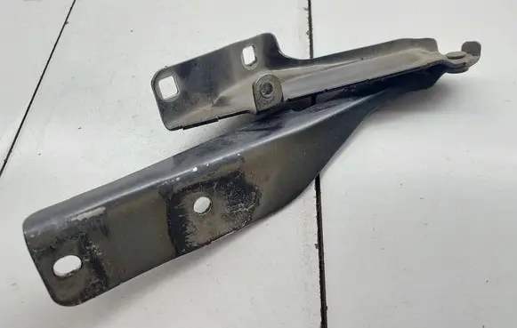 Nissan Navara D23 Engine bonnet/hood hinges 