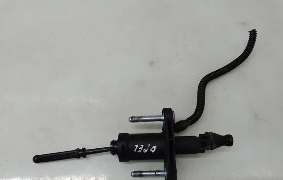 Opel Insignia A Clutch master cylinder 55561915