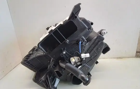 Hyundai i30 Interior heater climate box assembly housing 