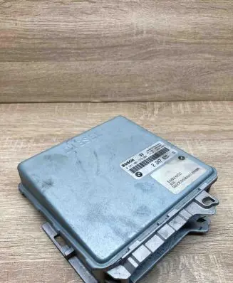 BMW 5 E39 Engine control unit/module ECU 2247891 0281001373