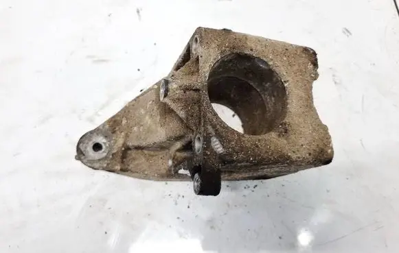 Mercedes-Benz Sprinter W906 Engine mounting bracket