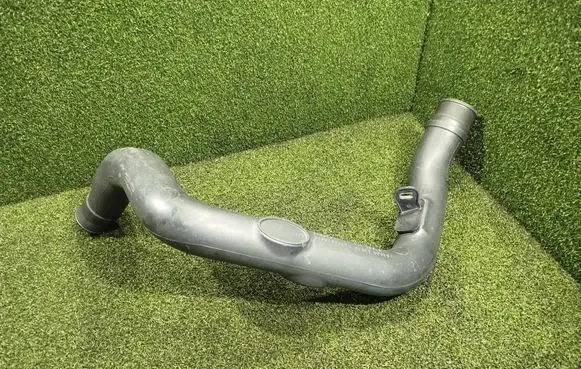 Intercooler hose/pipe