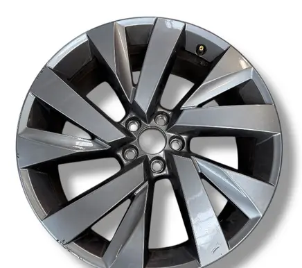 Volkswagen Taigo R18 alloy rim 2GM601025