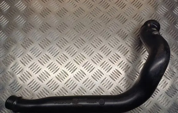 Volvo V70 Intercooler hose/pipe 8624887 7321