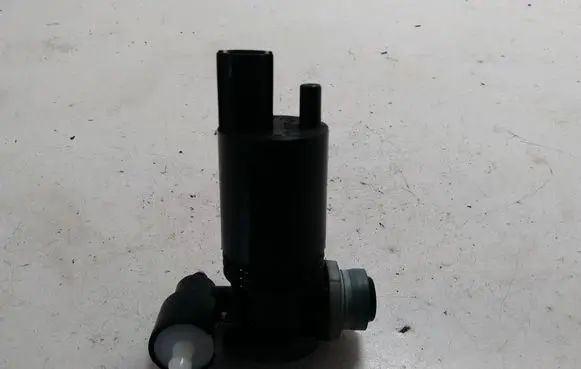 Land Rover Evoque I Windscreen/windshield washer pump 1050007001 171110B