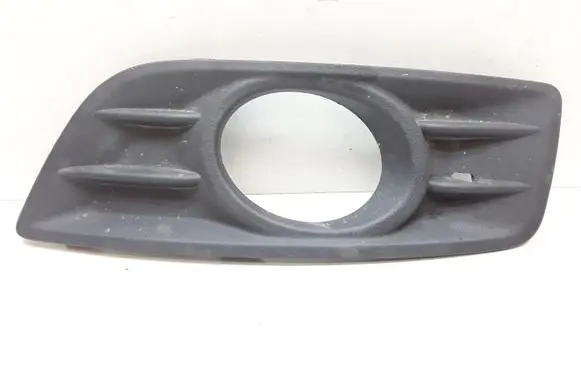 Volvo V50 Front fog light trim/grill 30779100