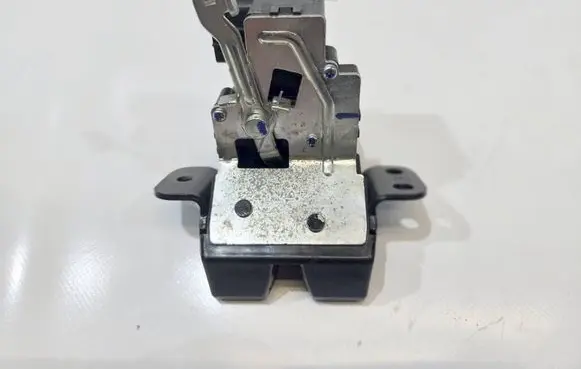 Hyundai i20 (GB IB) Tailgate/trunk/boot lock/catch/latch 81230-C8500