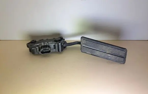 Chrysler Grand Voyager IV Accelerator throttle pedal 034PE4203 051361 04861650AB