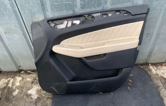 Mercedes-Benz GLE (W166 - C292) Front door card panel trim 