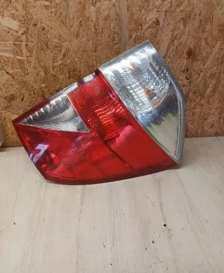 Honda FR-V Rear/tail lights E110927