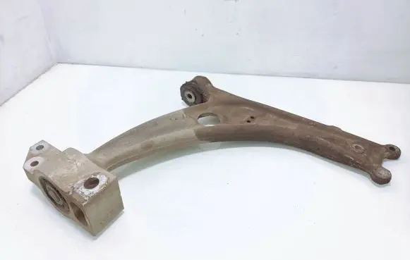 Volkswagen PASSAT B6 Front lower control arm/wishbone 3c0407153b