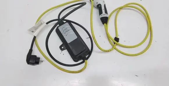 BMW i3 Electric car charging cable 6818620