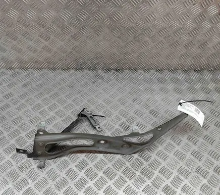 BMW 2 F45 Fender mounting bracket 7408657