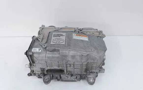 Toyota Prius c Voltage converter inverter G920052010 G920152011