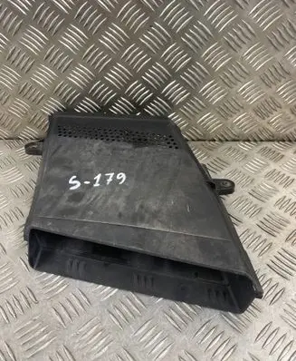 Audi Q5 SQ5 Air intake duct part 8R0129618J