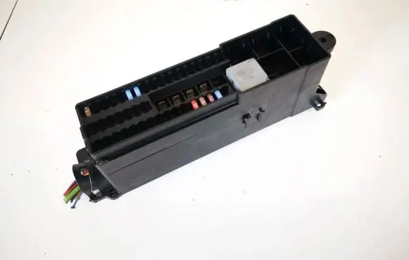 Ford Focus Fuse box set av6t14k131ab av6t-14k131-ab